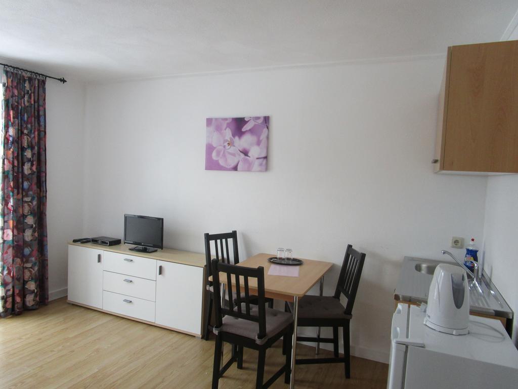 Greizer Kammhuette Gaststaette & Pension Клінґенталь Екстер'єр фото